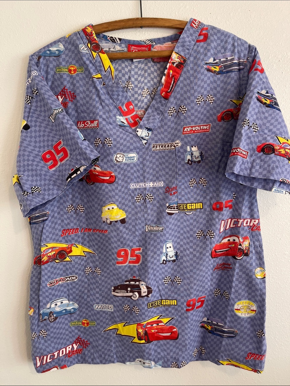 Men’s scrub top Disney Cars
